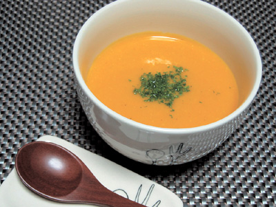 写真／“かぼちゃの豆乳スープ”